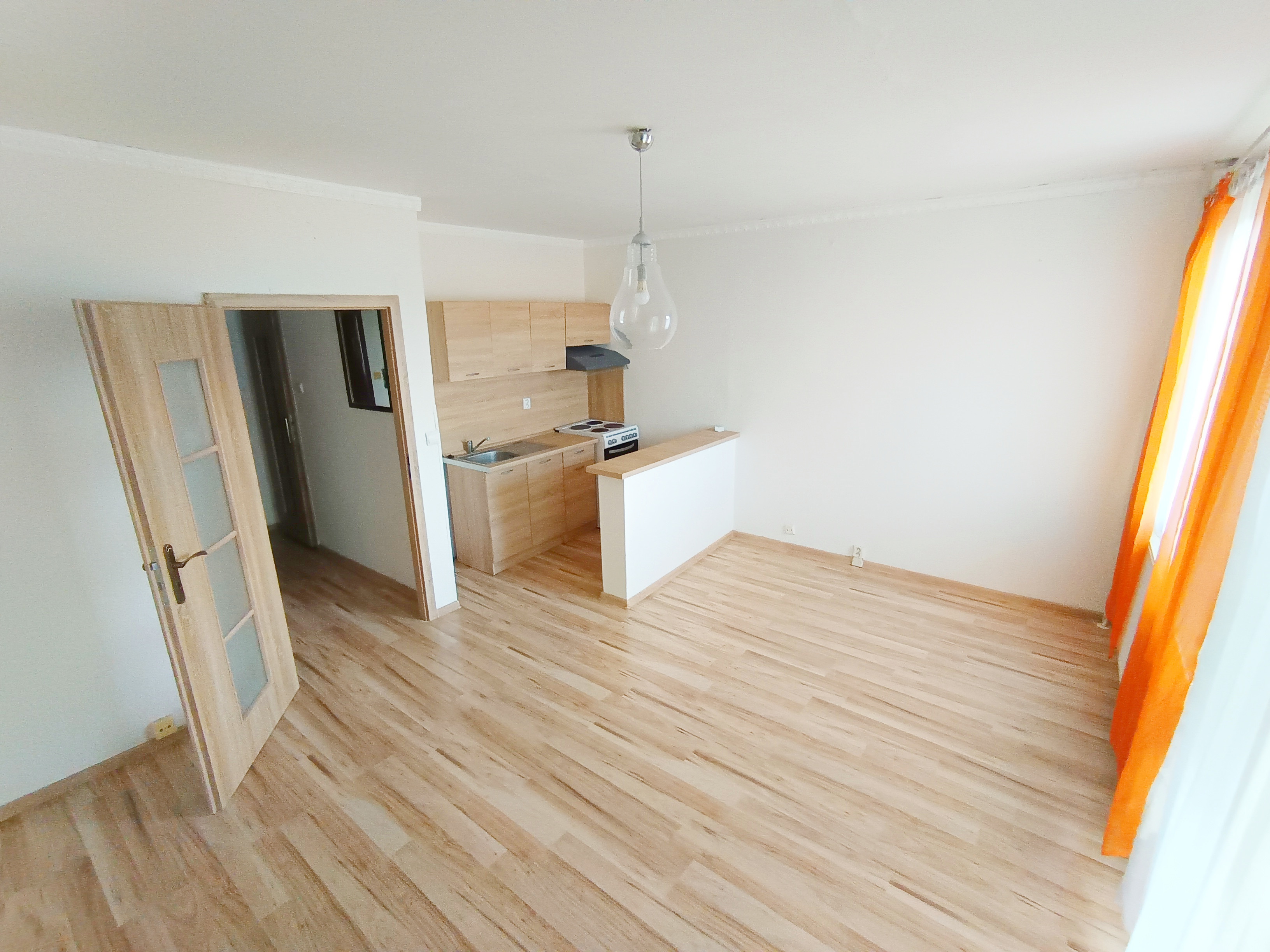 Prenájom- garsónka s balkónom, Michalovce