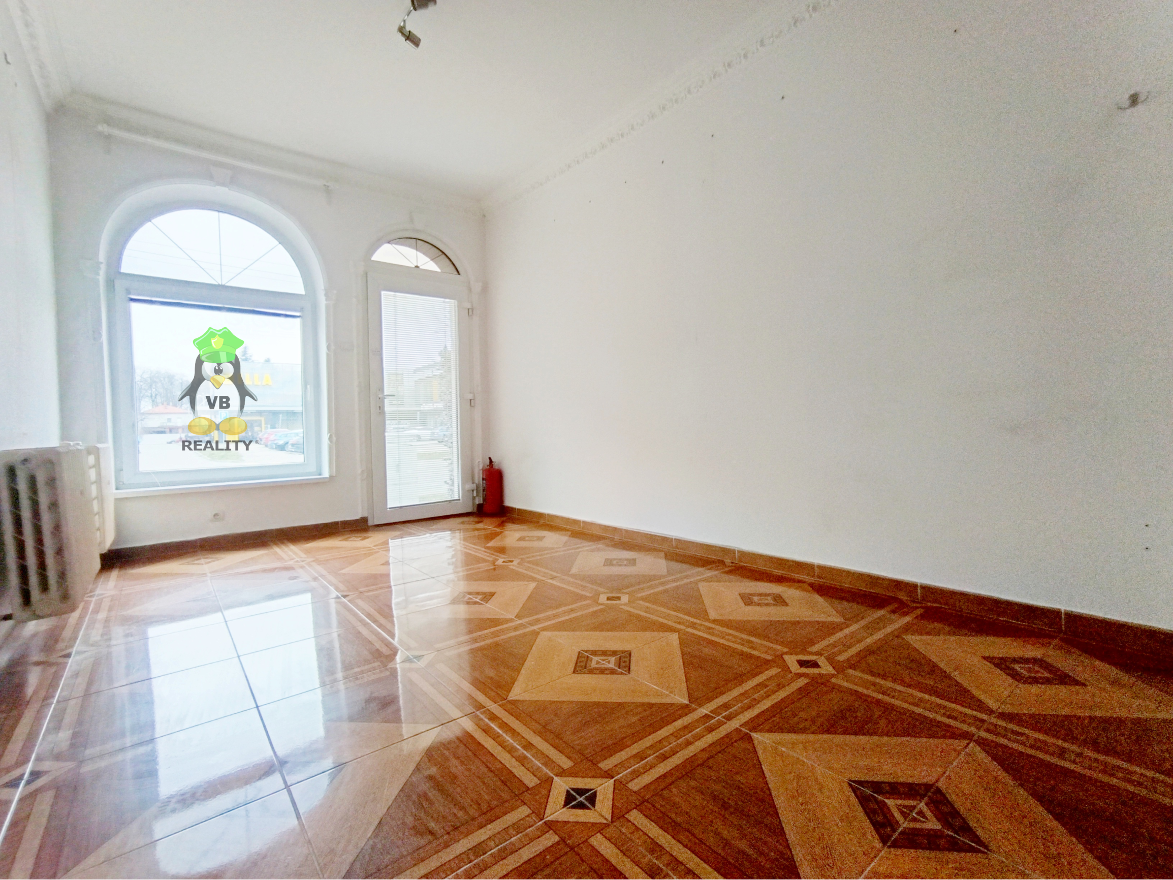 Prenájom- Obchodný priestor v Michalovciach