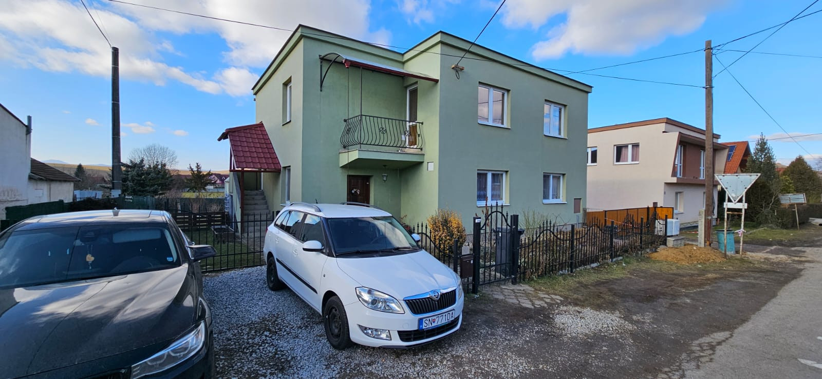 Rodinný dom s 2 samost. bytov. jednotkami v obci Jamník, SNV