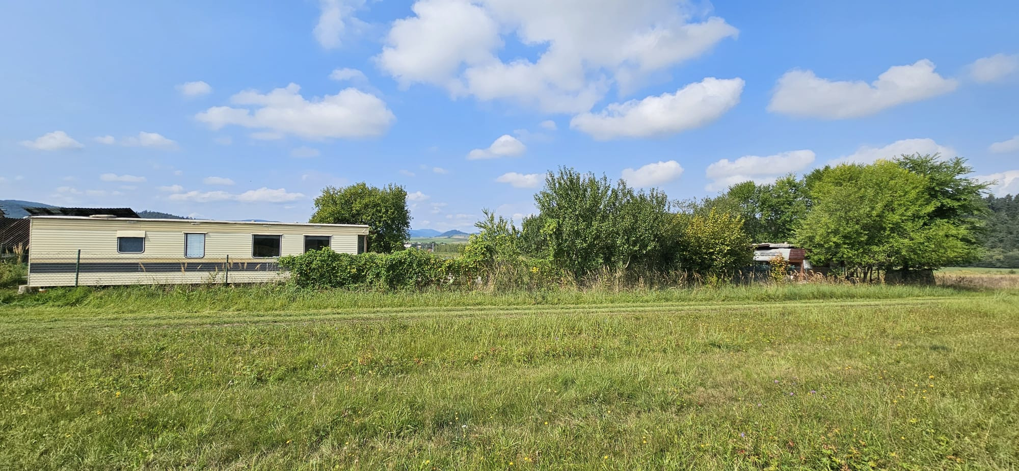 Záhrada s mobilným domom v rekr. lokalite Olšo, Markušovce