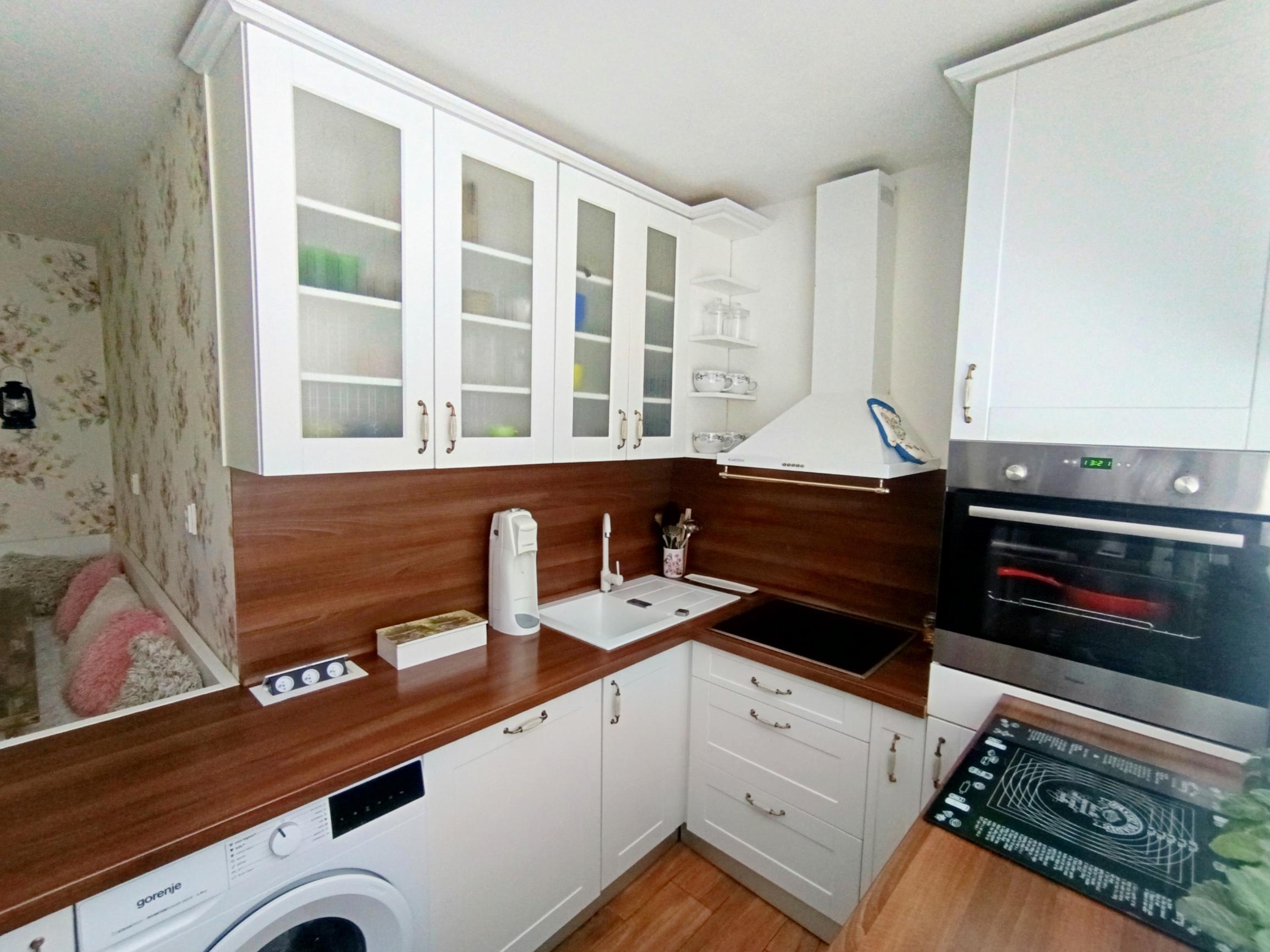 ZNÍŽENÁ CENA- Byt 4+1, Michalovce, 80 m2