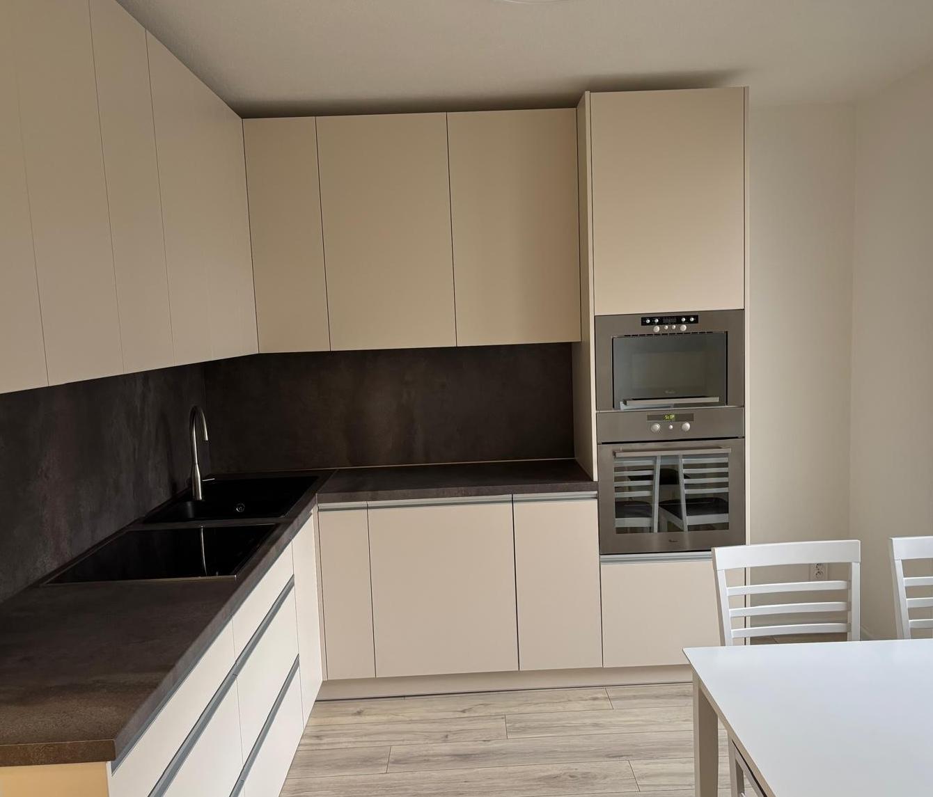 PRENÁJOM – 2-IZBOVÝ BYT S LOGGIOU, Hlavná 2 Krompachy