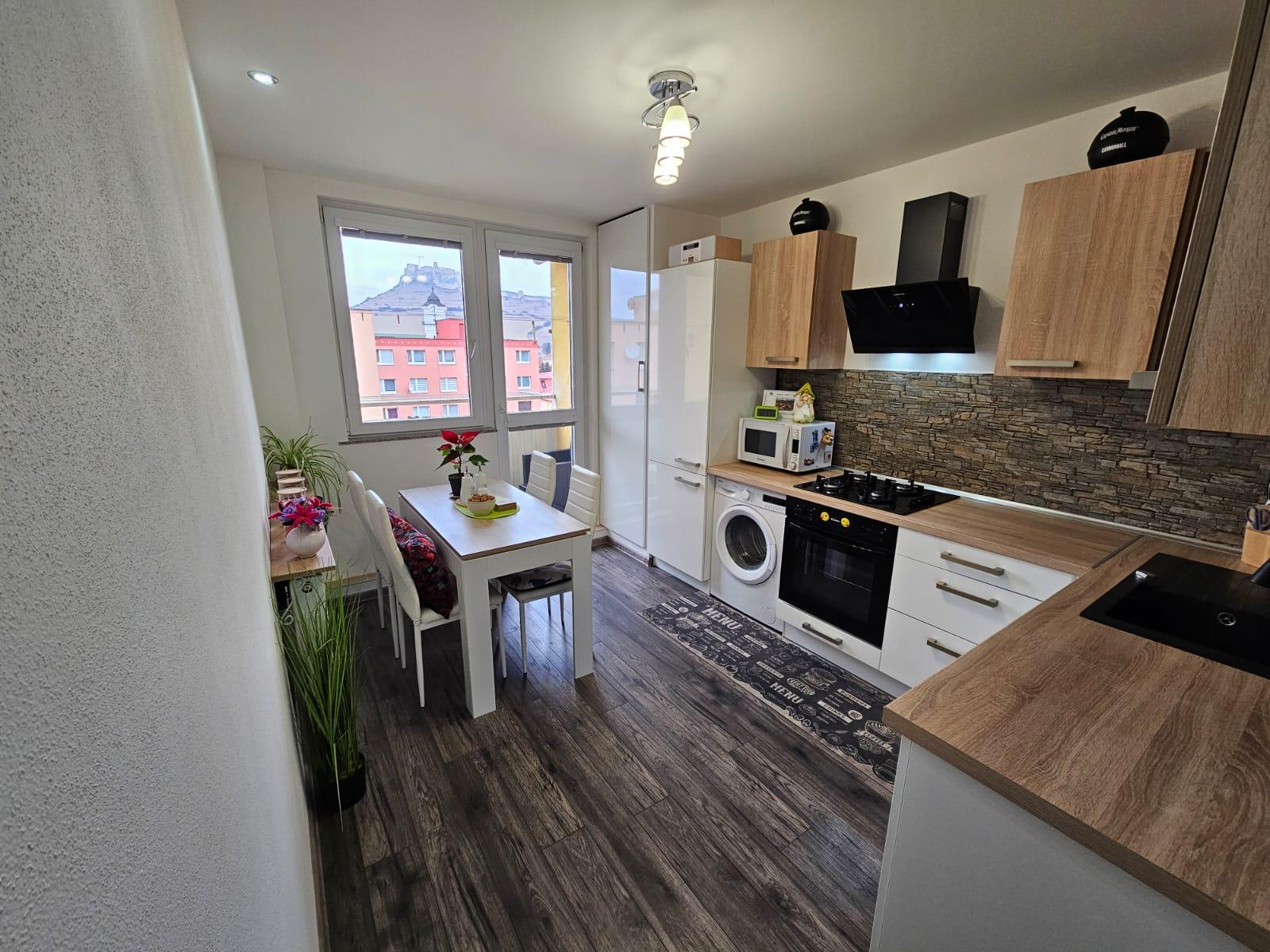 Byt 3+1 s loggiou a vlastným kúrením v Spišskom Podhradí, okres Levoča