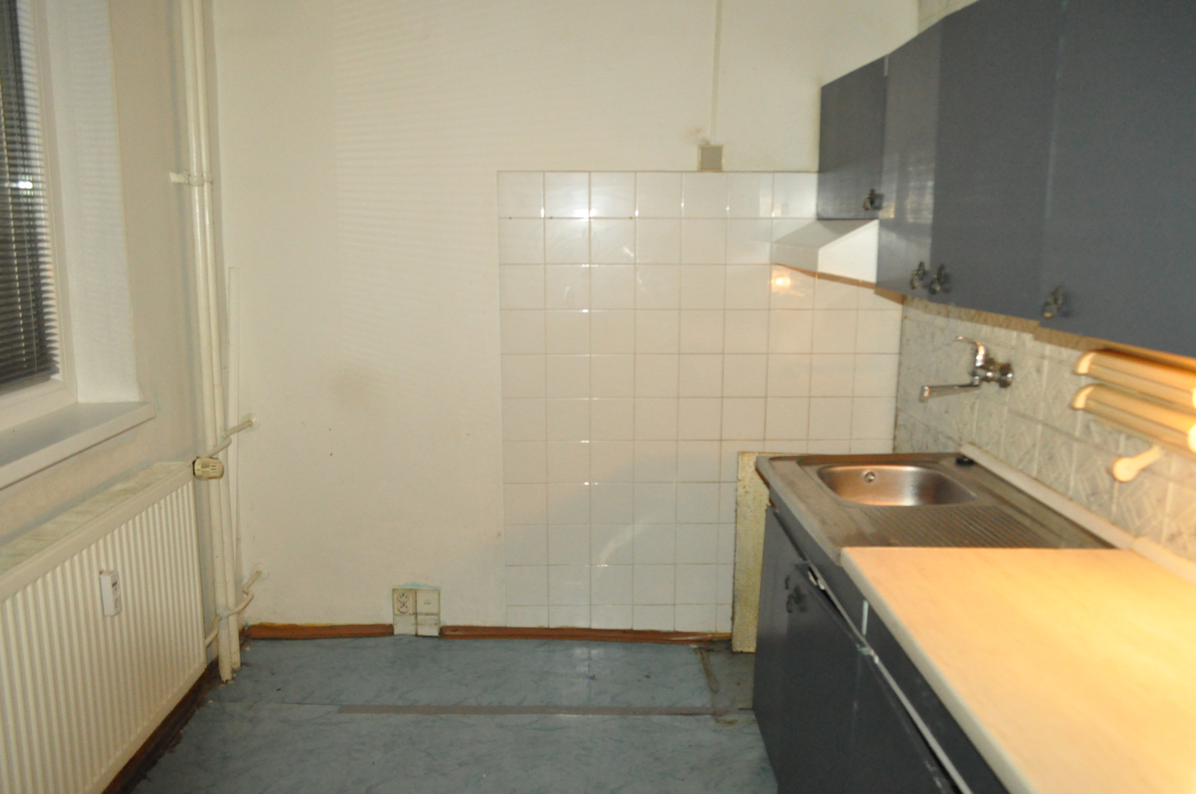 Byt 1+1 s dvoma loggiami, sídl. Mier, Sp. Nová Ves