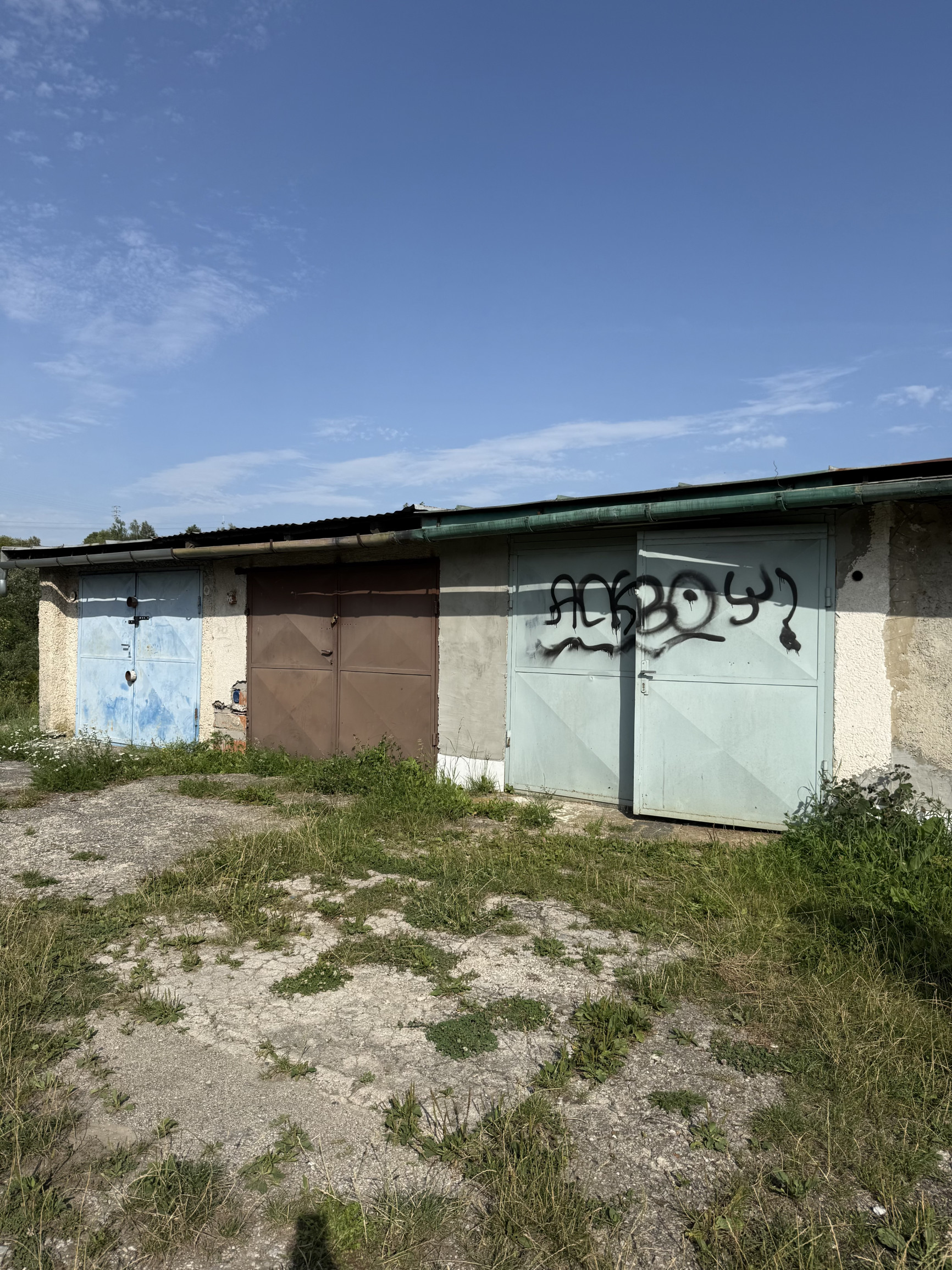 Garáž v blízkosti centra mesta Sp. Nová Ves