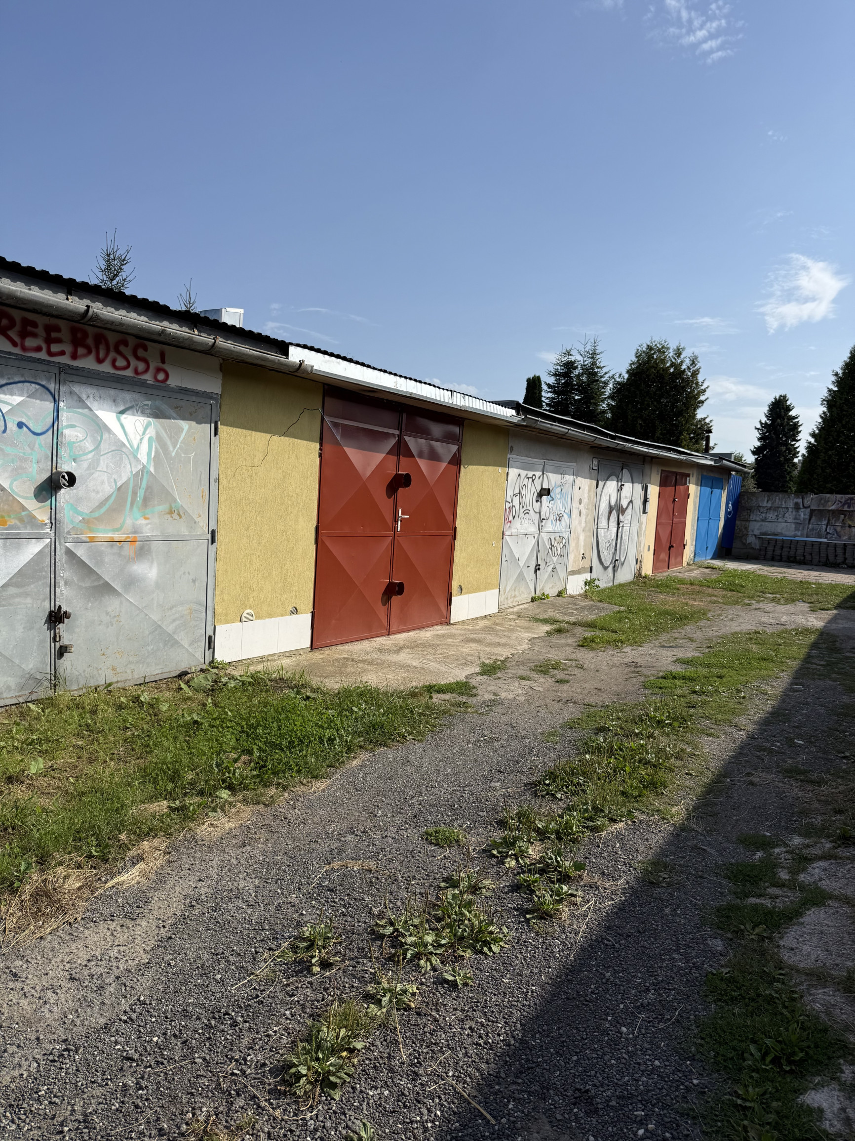 Garáž v blízkosti centra mesta Sp. Nová Ves